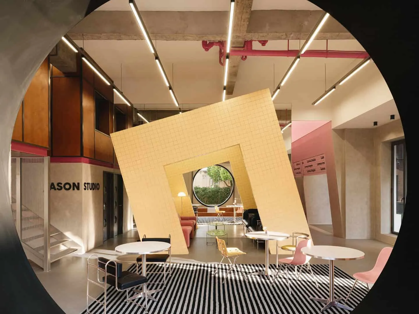 LANWUU IMAGINE от Aurora Design: Решающее сочетание фотографии, эмоций и незавершенного дизайна