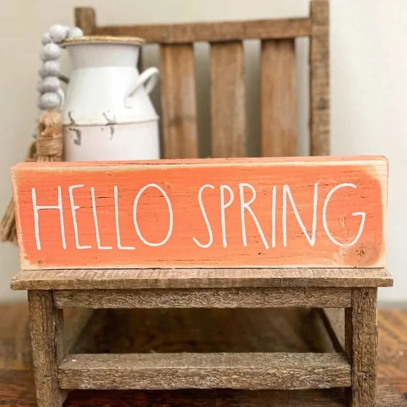 Decoración de interior primaveral