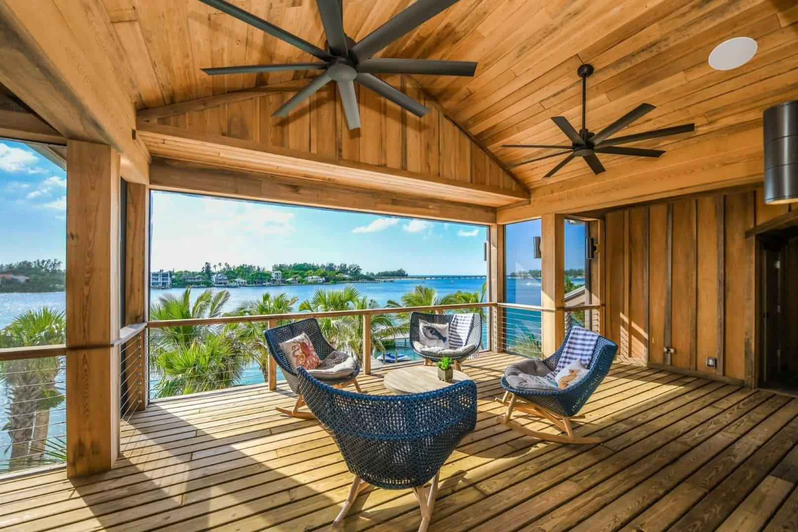 15. Рустовой балкон, Тампа