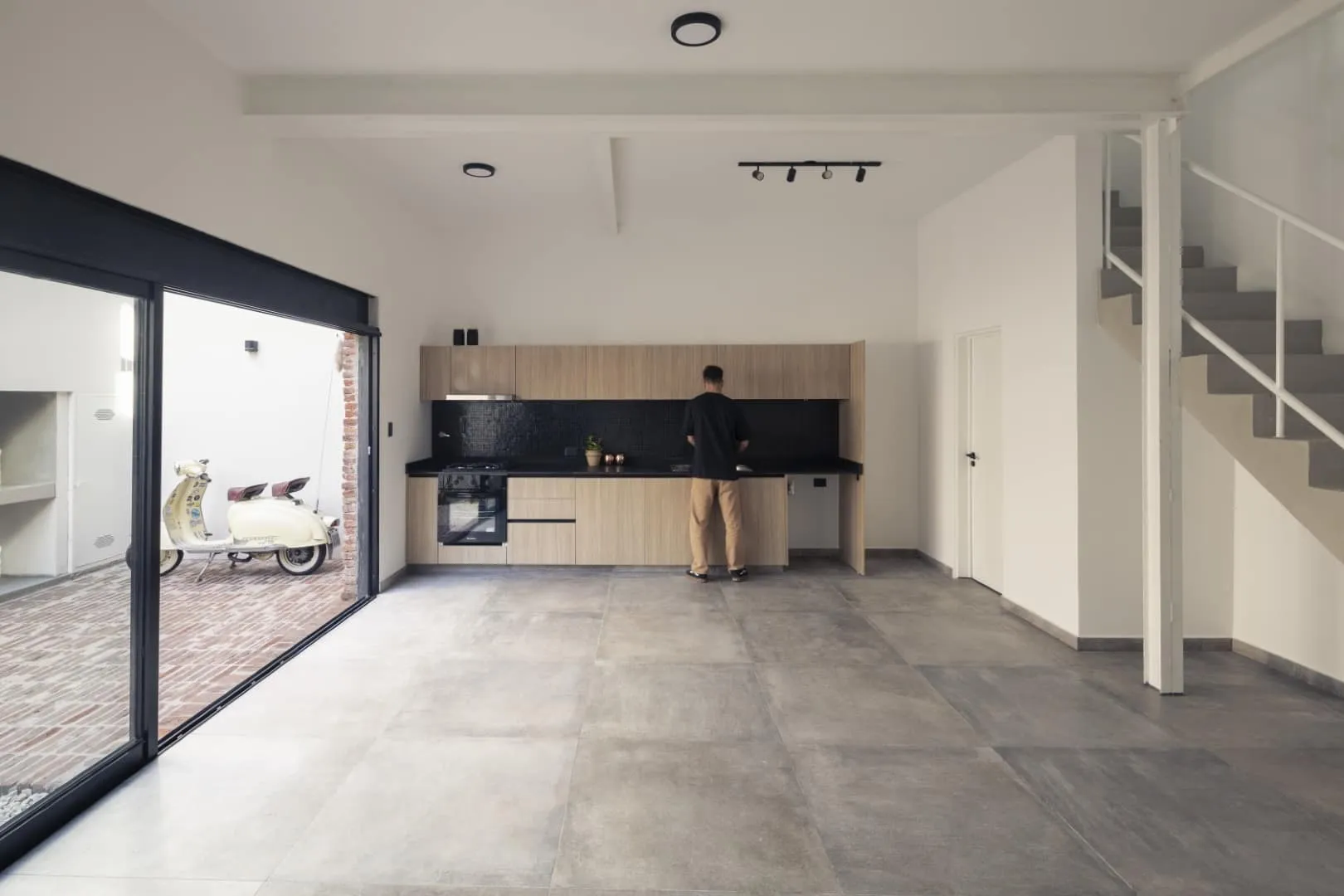 PH Helguera by OADD Arquitectos: A Bright Transformation of a Historic PH in Buenos Aires