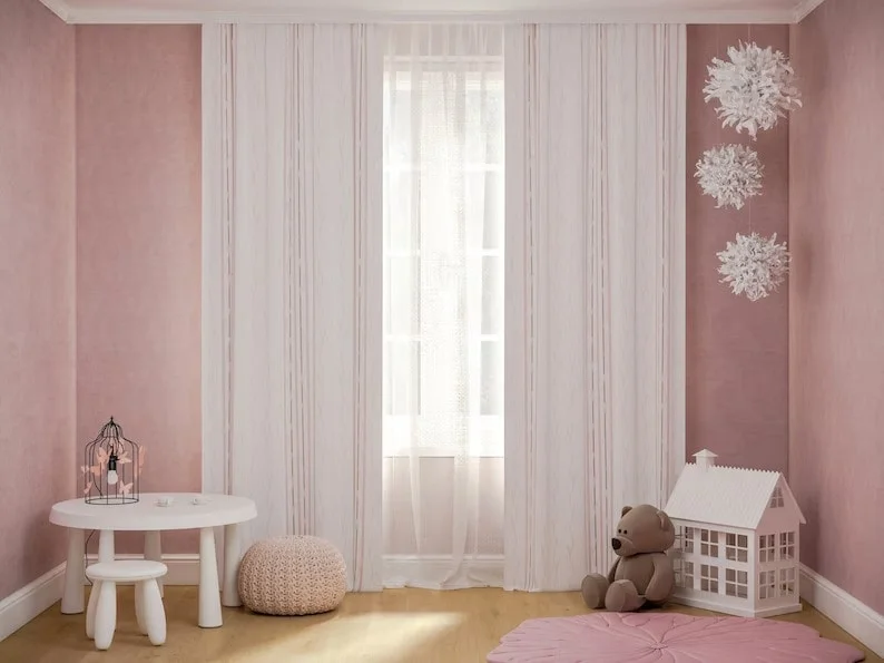 8. Cortinas estilo bolsillo con rayas