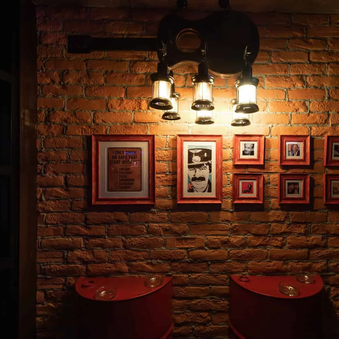 Friendly's Music Pub by Kvadrat Architects: A Heartfelt Tribute to Music, History and Design