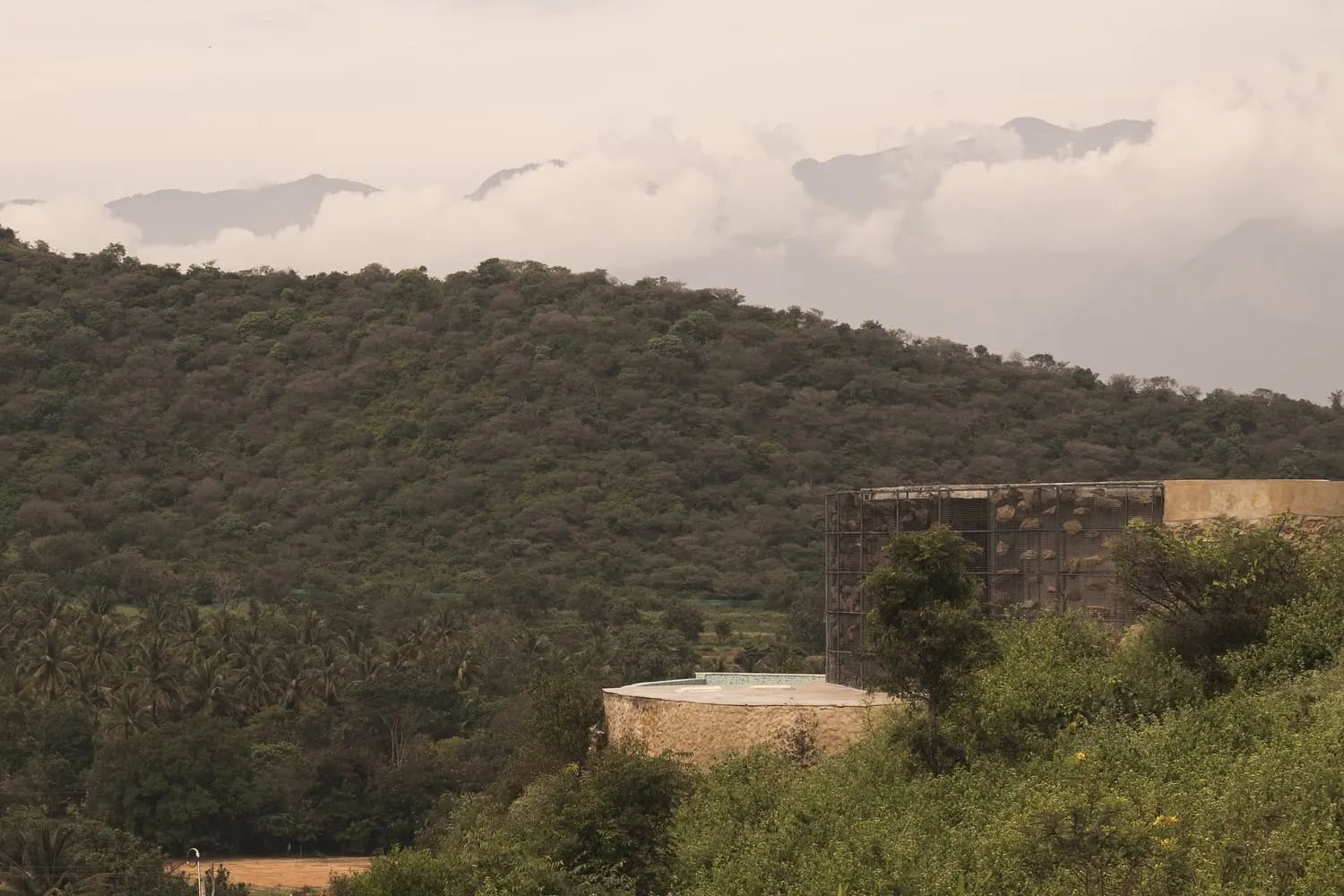 Infinite Rise House | Earthscape Studio | Anikatti, India