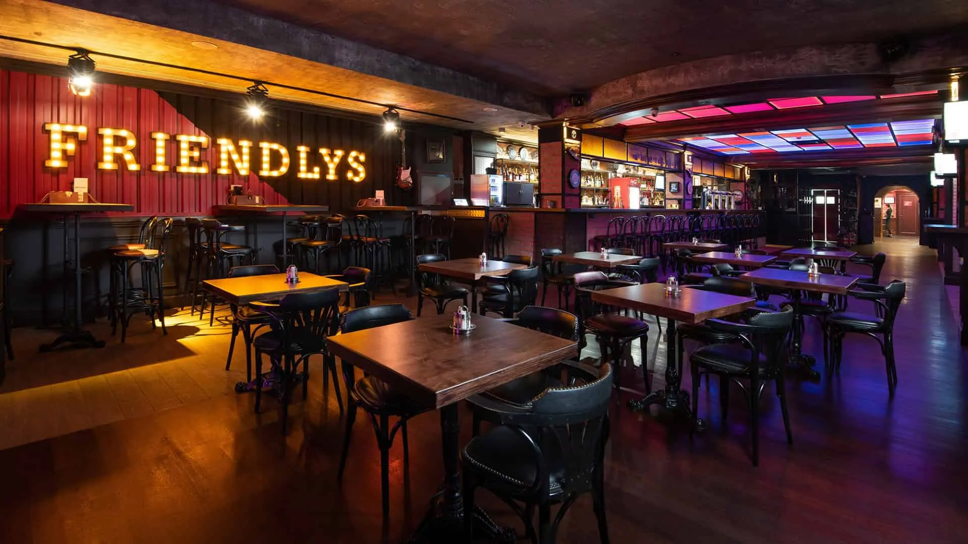 Friendly's Music Pub by Kvadrat Architects: A Heartfelt Tribute to Music, History and Design