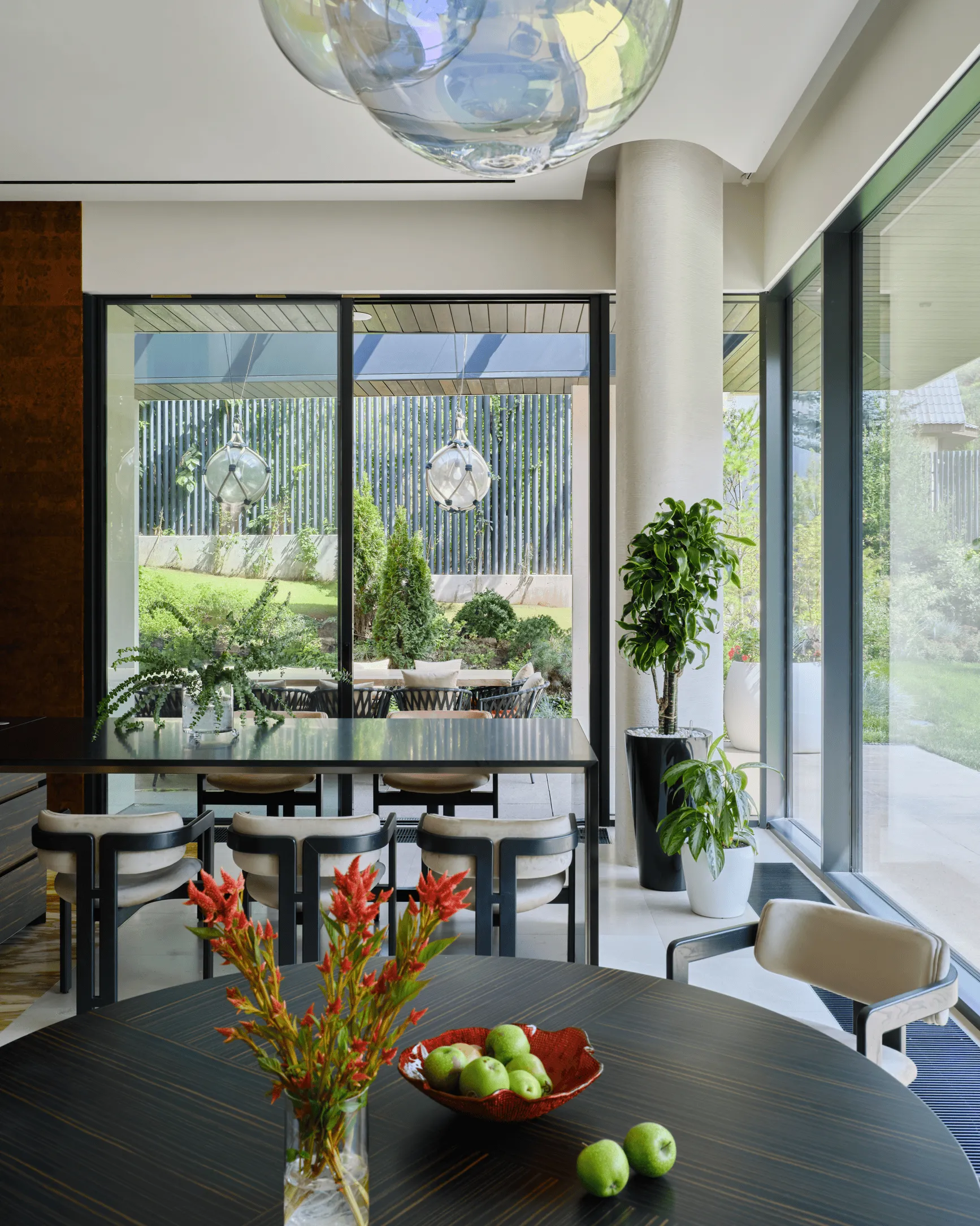 阿拉木图明亮多彩住宅由亚历山大·佩奇科和丹尼拉·马利舍夫设计 阿拉木图明亮多彩住宅由亚历山大·佩奇科和丹尼拉·马利舍夫设计