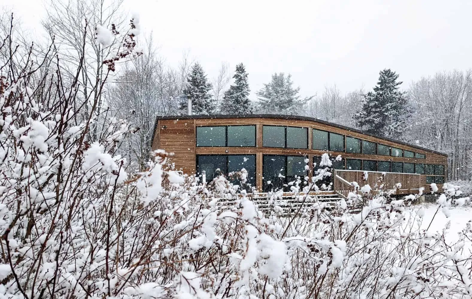 纽约州凯茨基尔斯湖畔克兰伯里住宅,由布莱斯·德雷尼尔设计 纽约州凯茨基尔斯湖畔克兰伯里住宅,由布莱斯·德雷尼尔设计