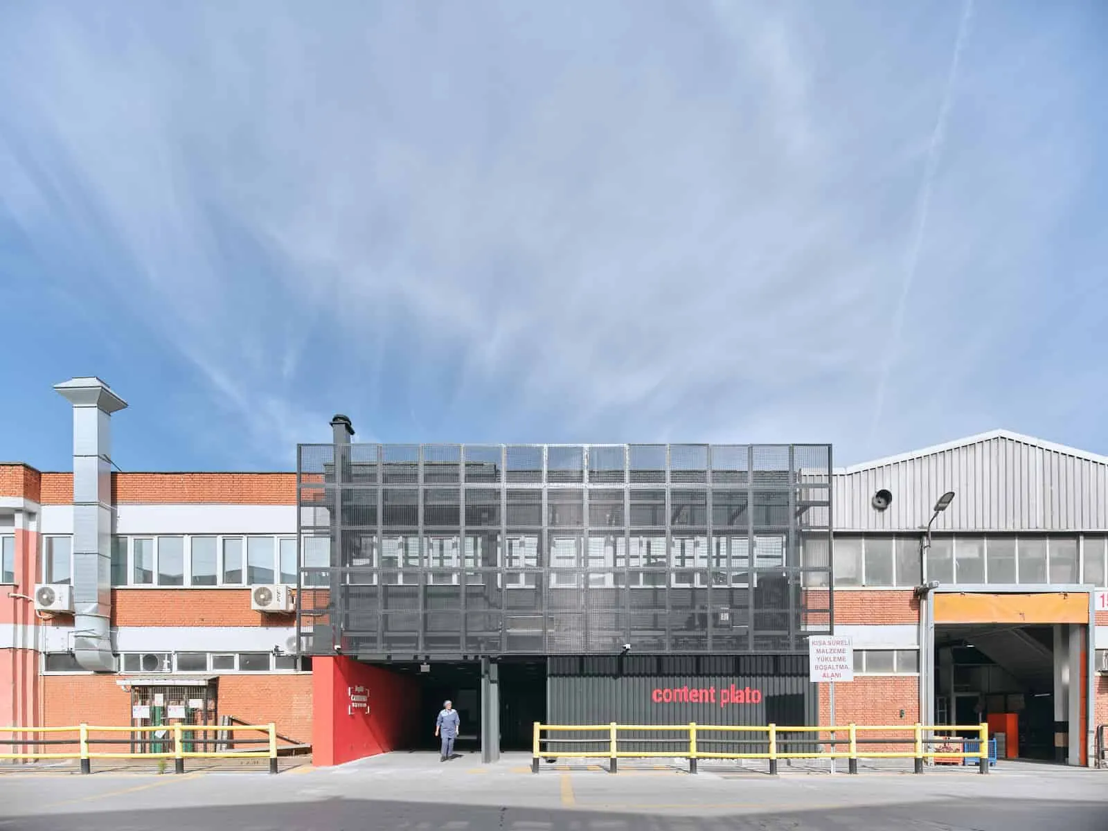 IGLO Architects设计的Arçelik内容工作室,位于土耳其科凯利