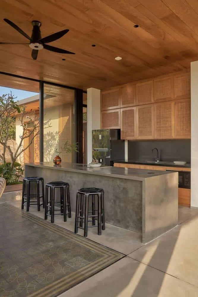 Eco-Friendly Vacation Home on the Beach / Kanopea Architecture Studio + T3 Architects / Vietnam