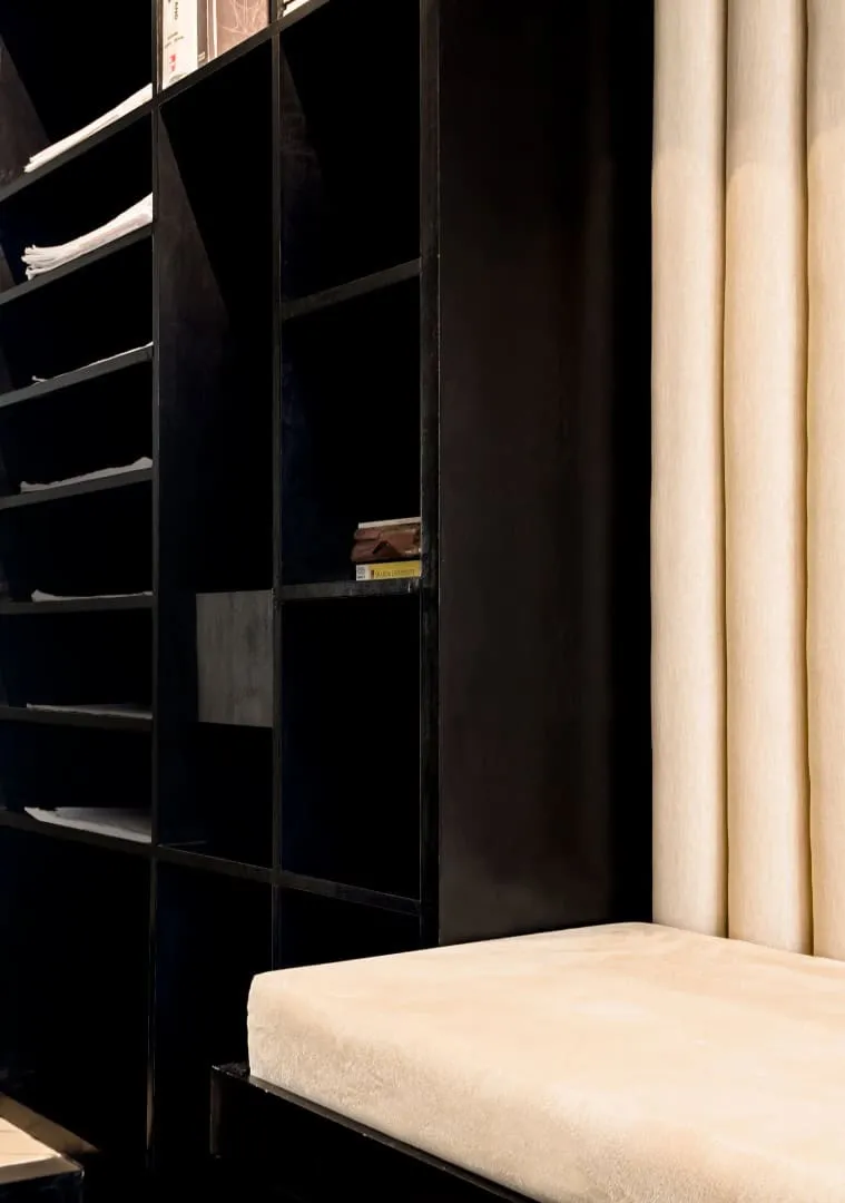 最大化影响力：7ARC设计工作室300平方英尺空间，融合功能与美学