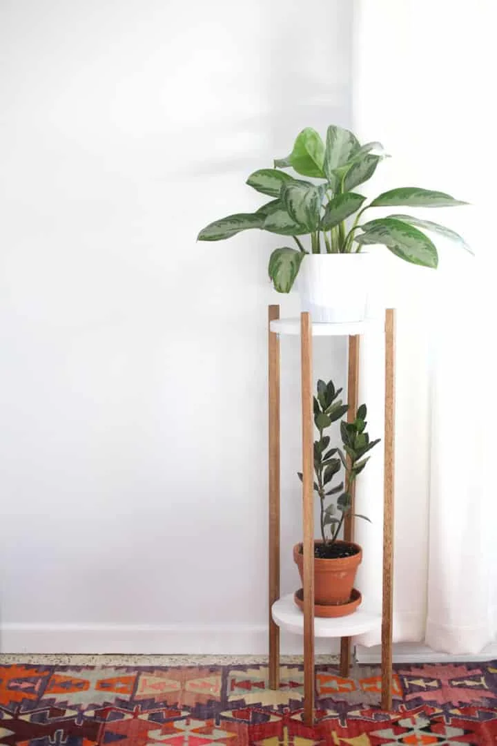 9. Pedestal redondo para plantas