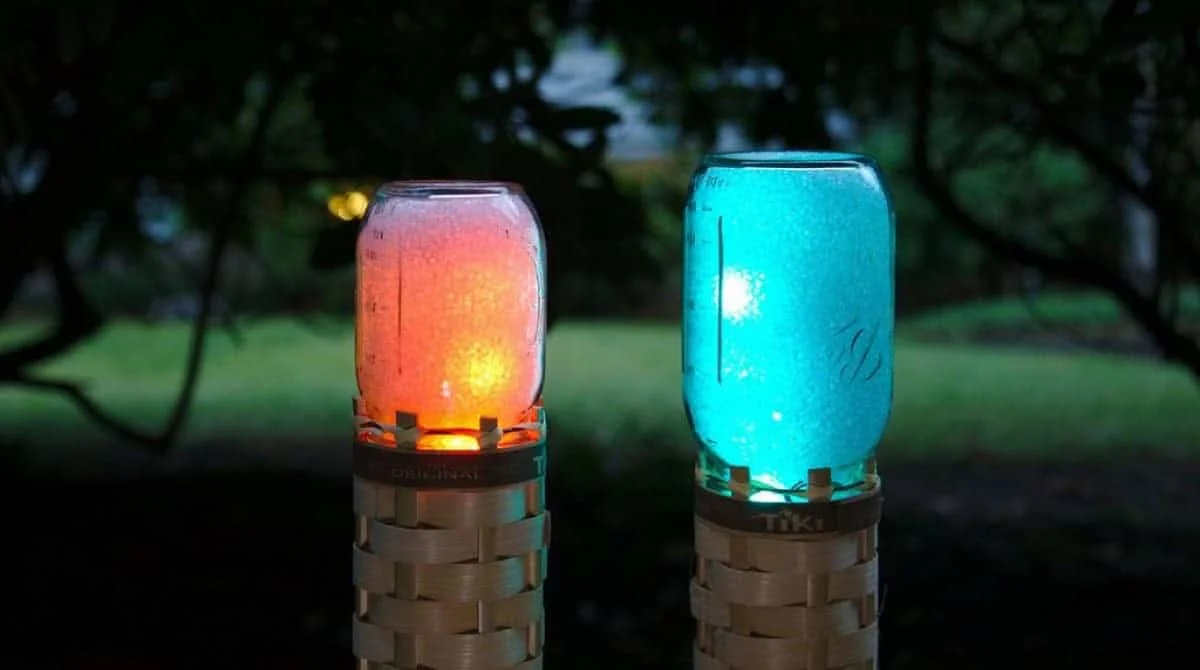 11. Farolas de iluminación con lámparas LED de latas