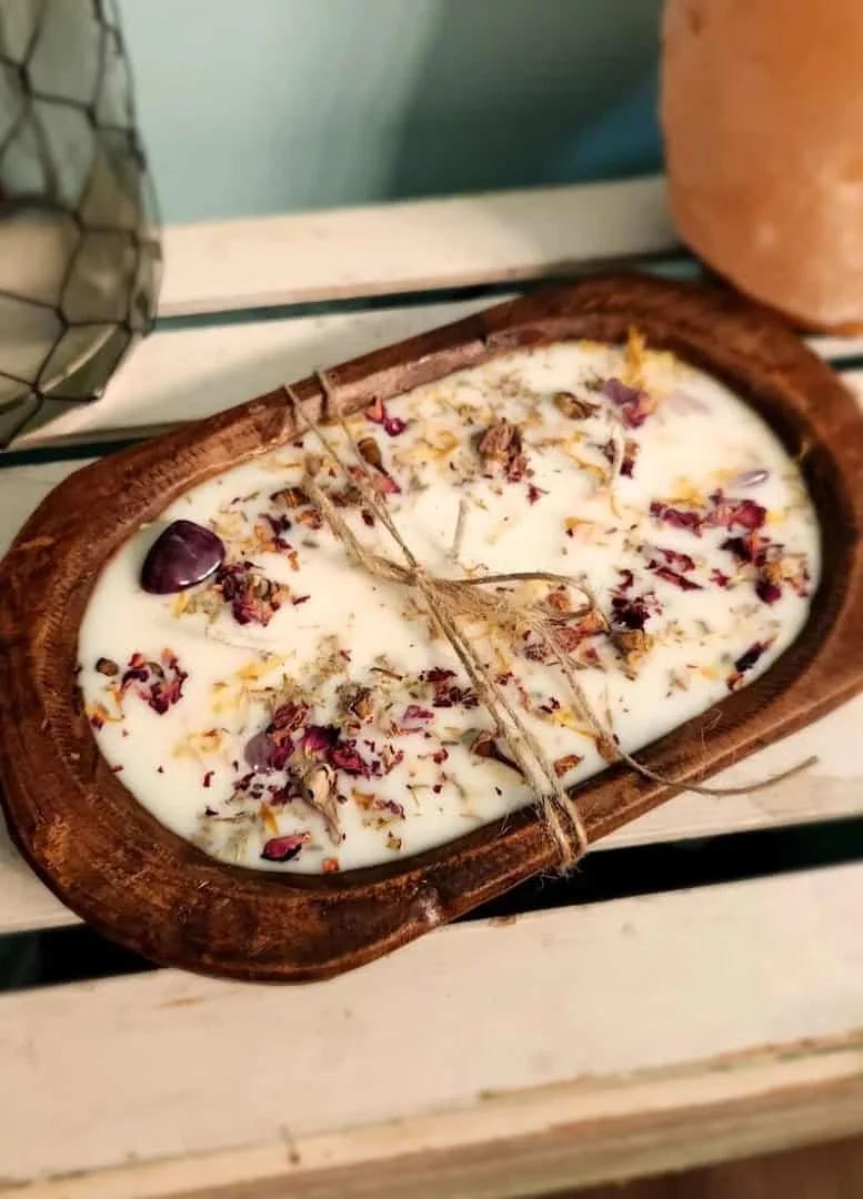 5. Vela de madera estilo rural