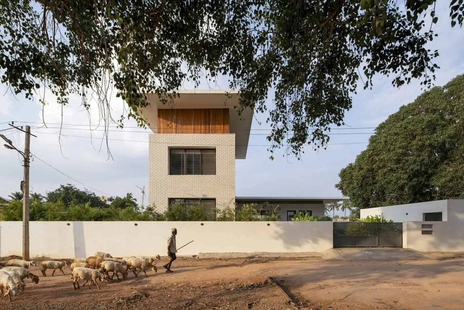 Modern Rural House by Sudaiva Studio: A Countryside Retreat Combining Traditions and Modernity