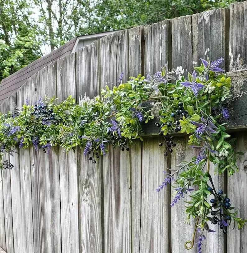 8. Guirnalda de ailanto