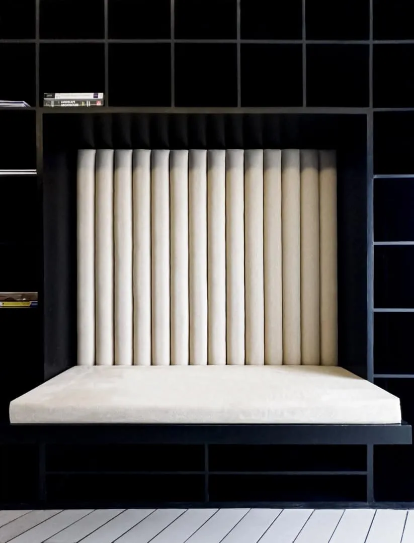 最大化影响力：7ARC设计工作室300平方英尺空间，融合功能与美学