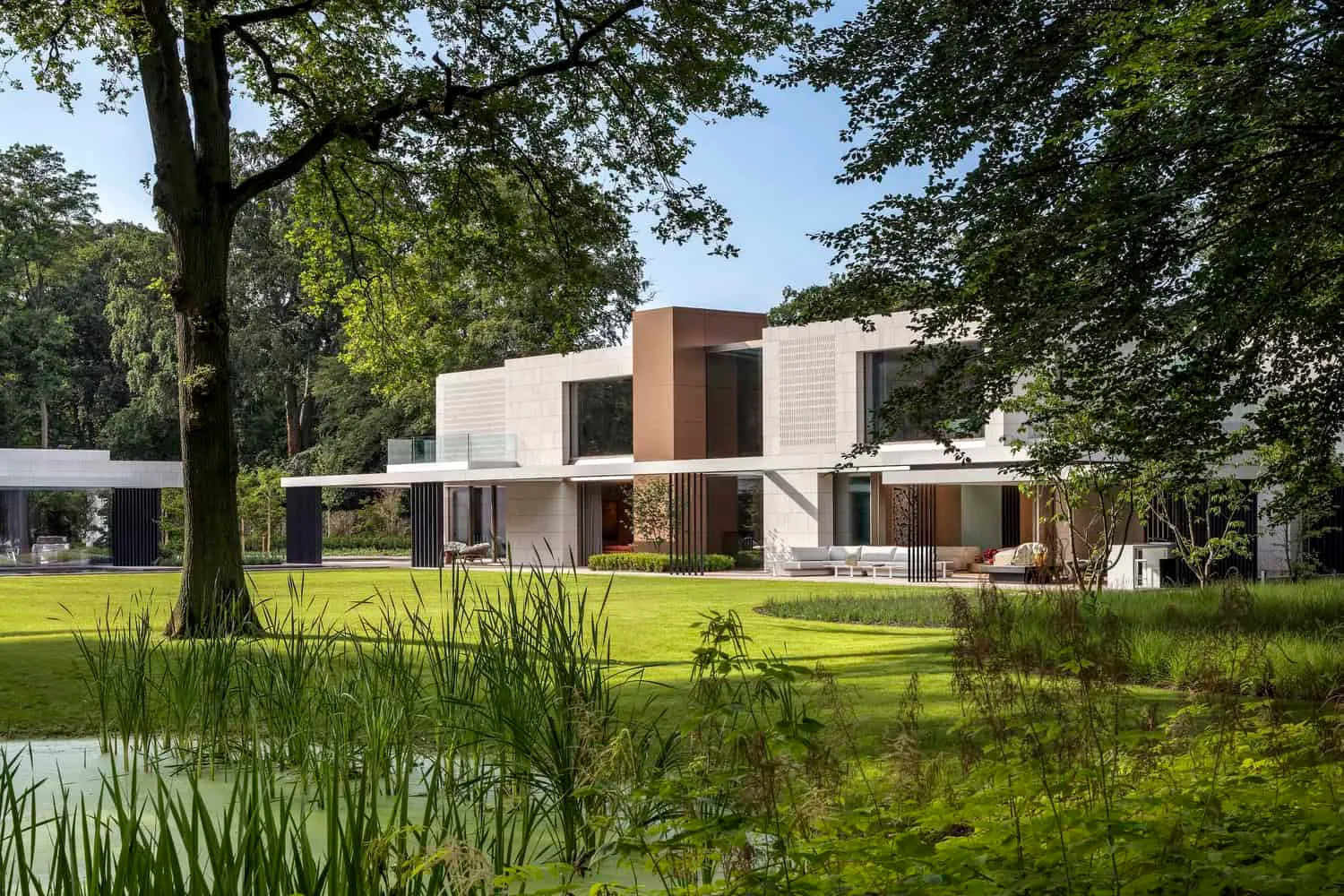 SAOTA设计的弗兰德斯之家：比利时现代建筑珍品