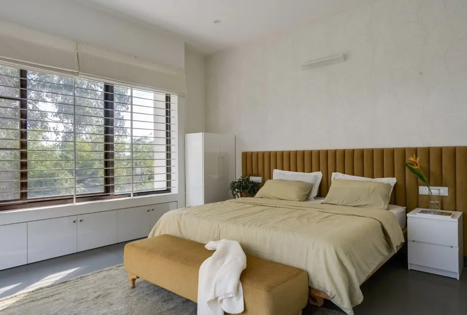 Modern Rural House by Sudaiva Studio: A Countryside Retreat Combining Traditions and Modernity