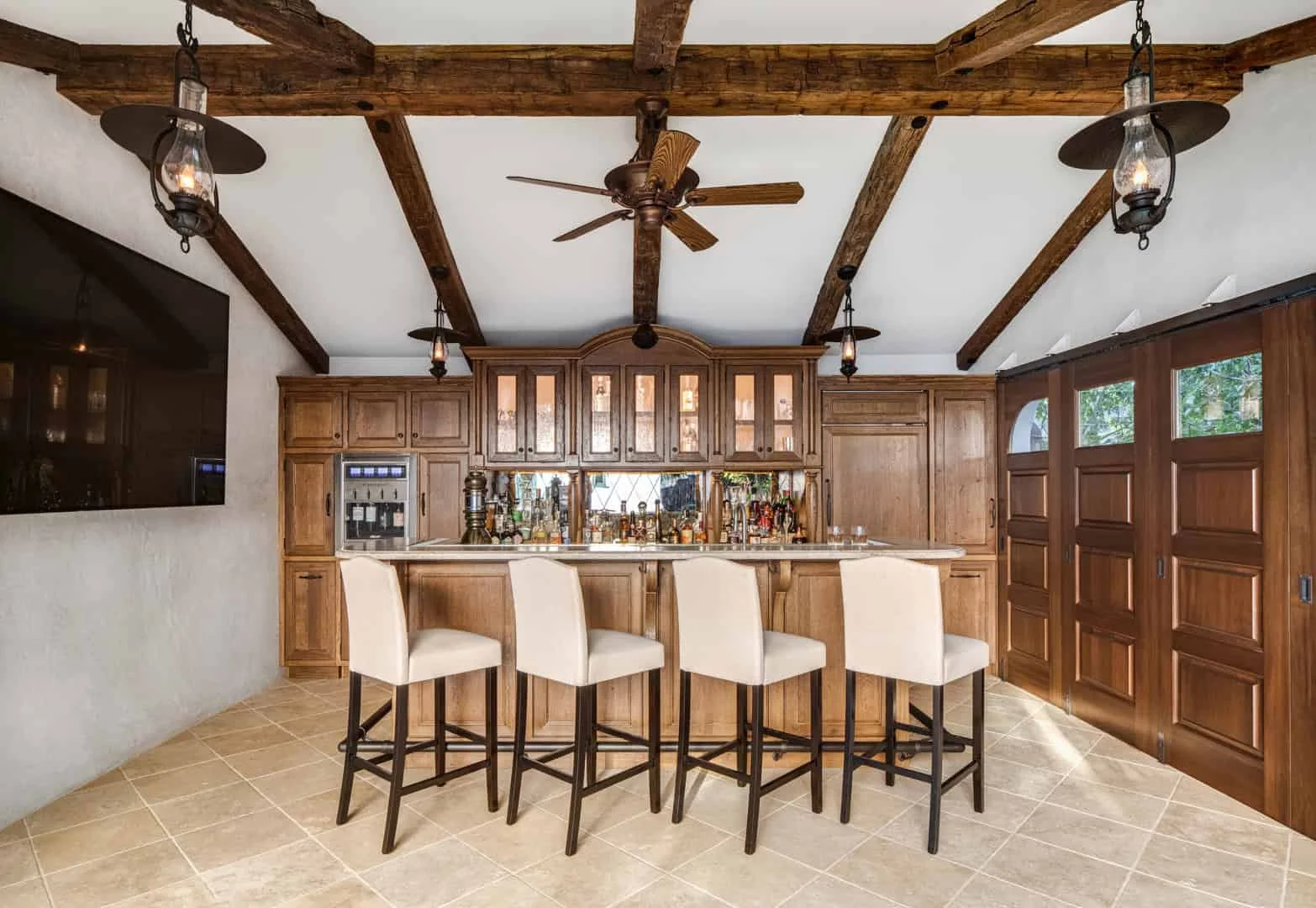 11. Bar decorativo clásico, Los Ángeles