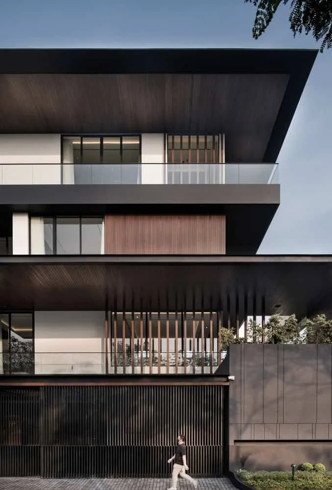 House R+J by DP+HS Architects in Jakarta: Sculptural Home for Art, Architecture and Family Life