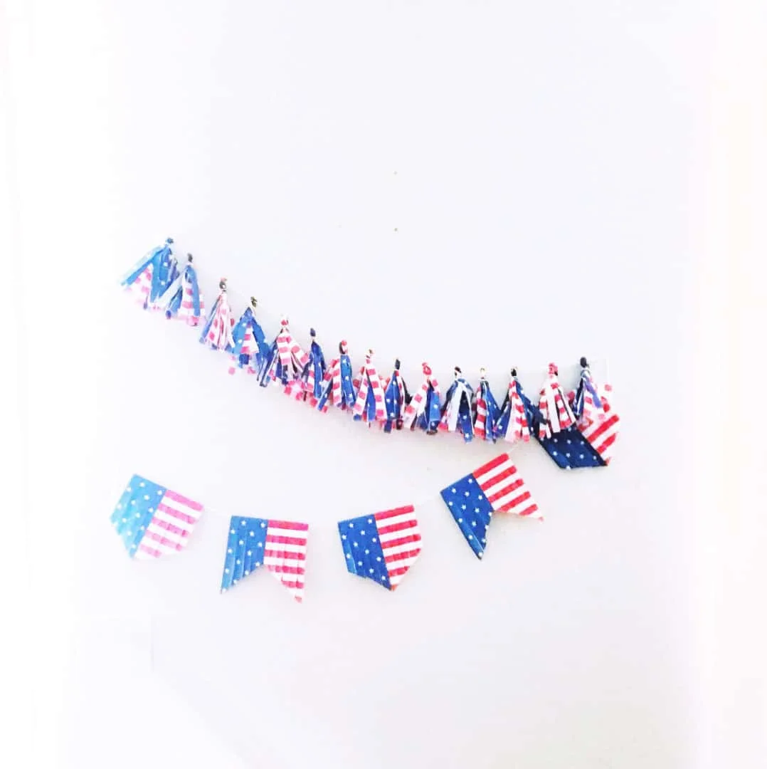 14. Manualidad sencilla con servilletas de papel para el Día de la Independencia de EE.UU.