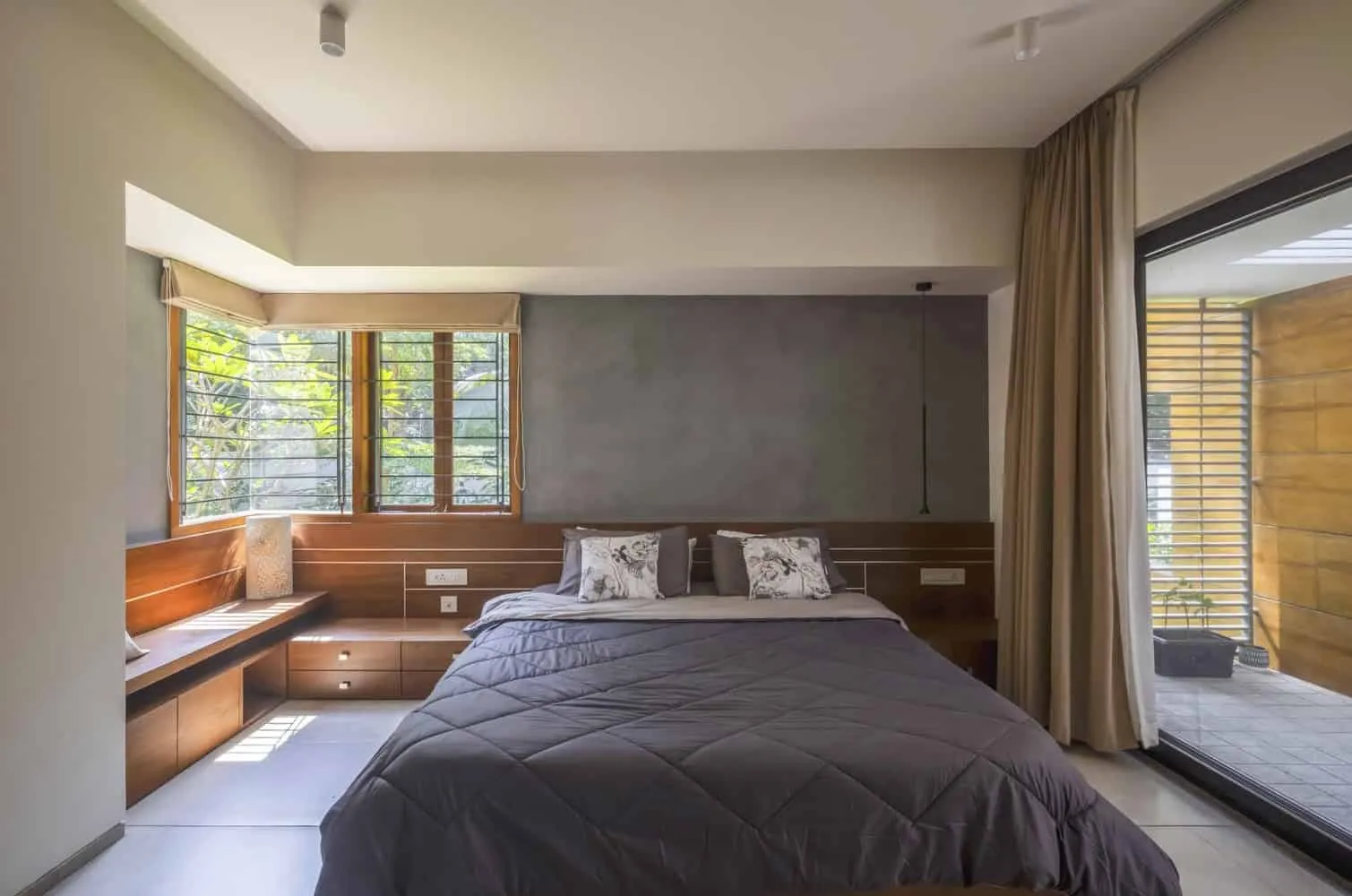 特里苏尔浮动折叠住宅——现代喀拉拉风格房屋