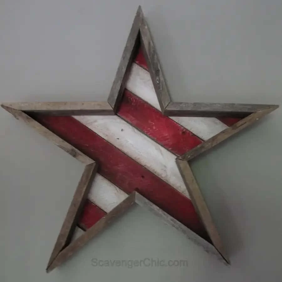 15. Hacer por tu cuenta una bandera de estrellas y franjas con pallet