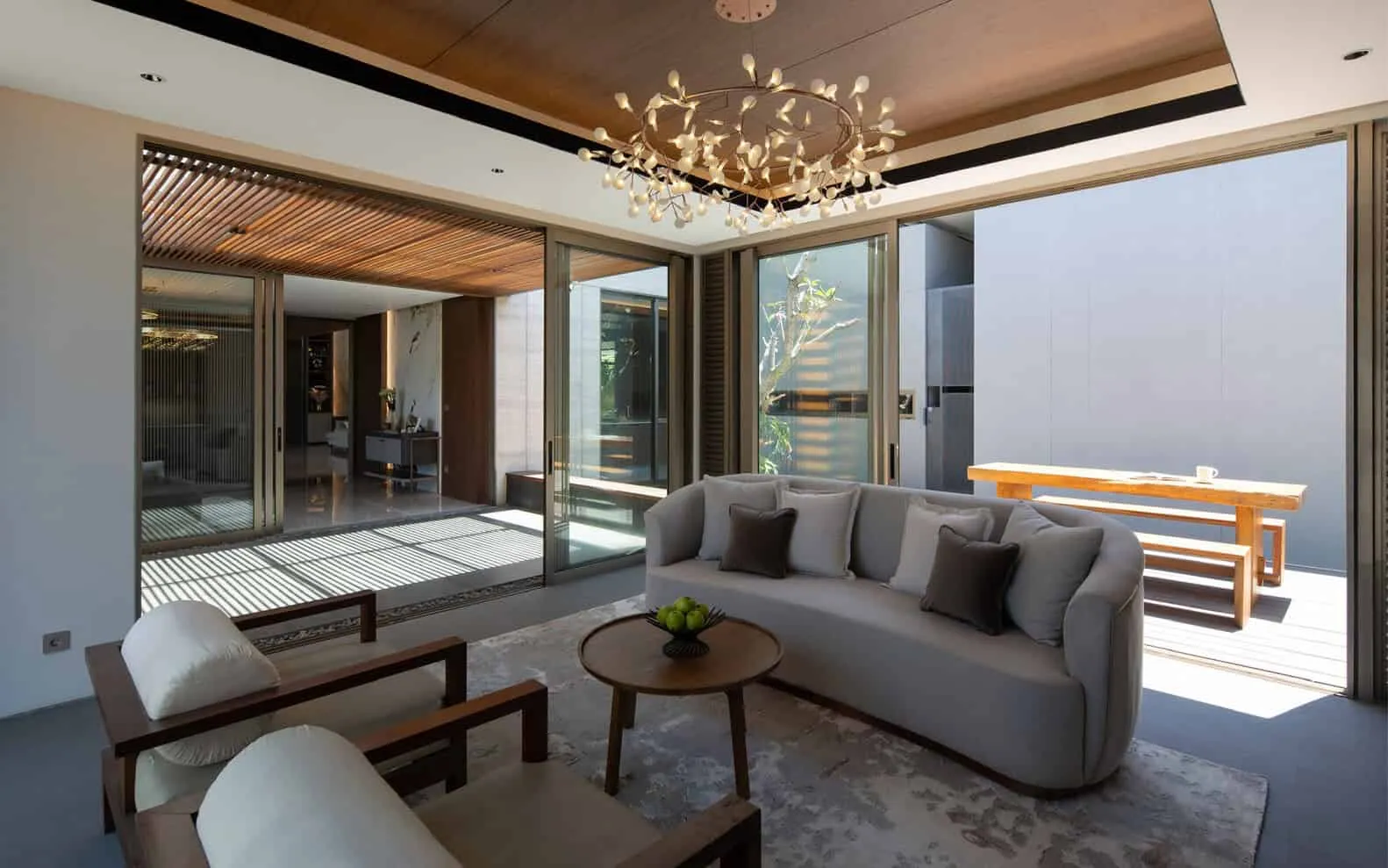 Patio Livity 大宅：56米面宽的可持续安全居住示范