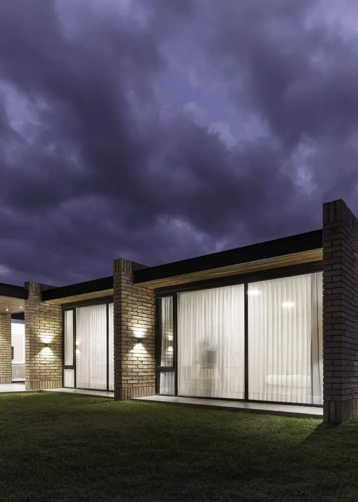 TC House in Cuenca by Arqcor — Modern Brick Residence