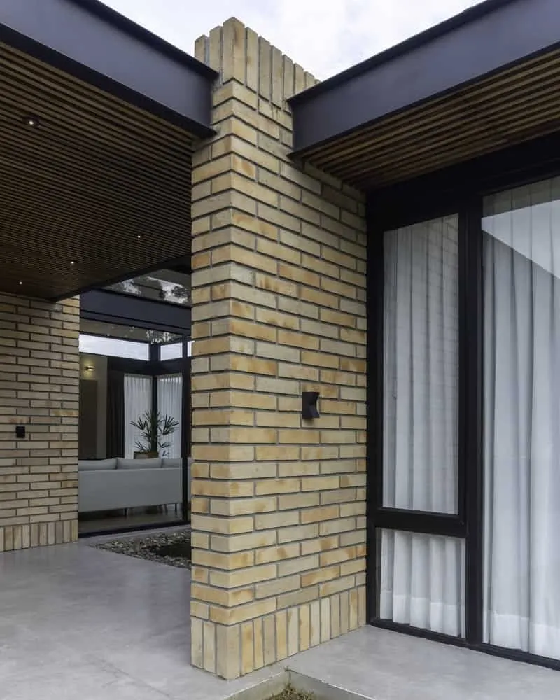 TC House in Cuenca by Arqcor — Modern Brick Residence