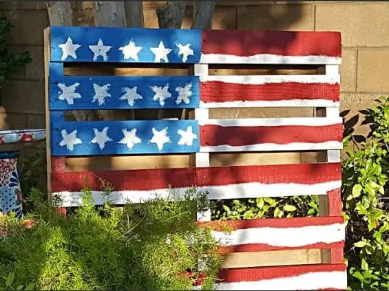 4. Proyecto del 4 de julio: bandera con pallet americano