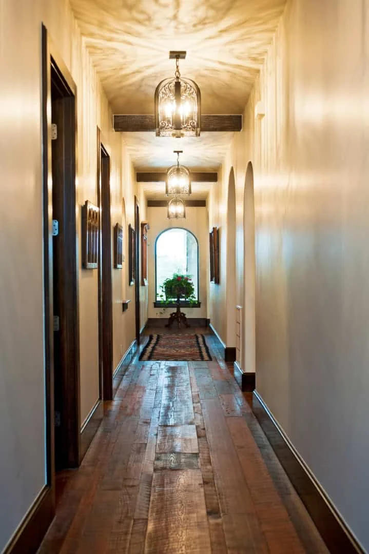 9. Sala de entrada mediterránea, Austin