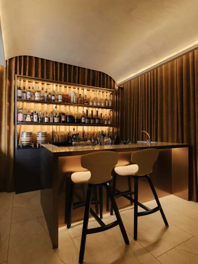 Renovierung des Restaurants Lerouy in Singapur von Studio Hot Design Folks