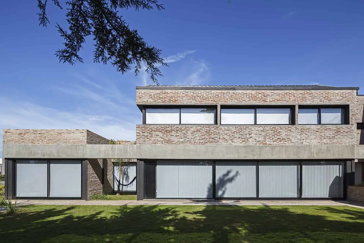 阿多尔福·施利珀建筑事务所的阳台住宅 | 阿根廷罗萨里奥