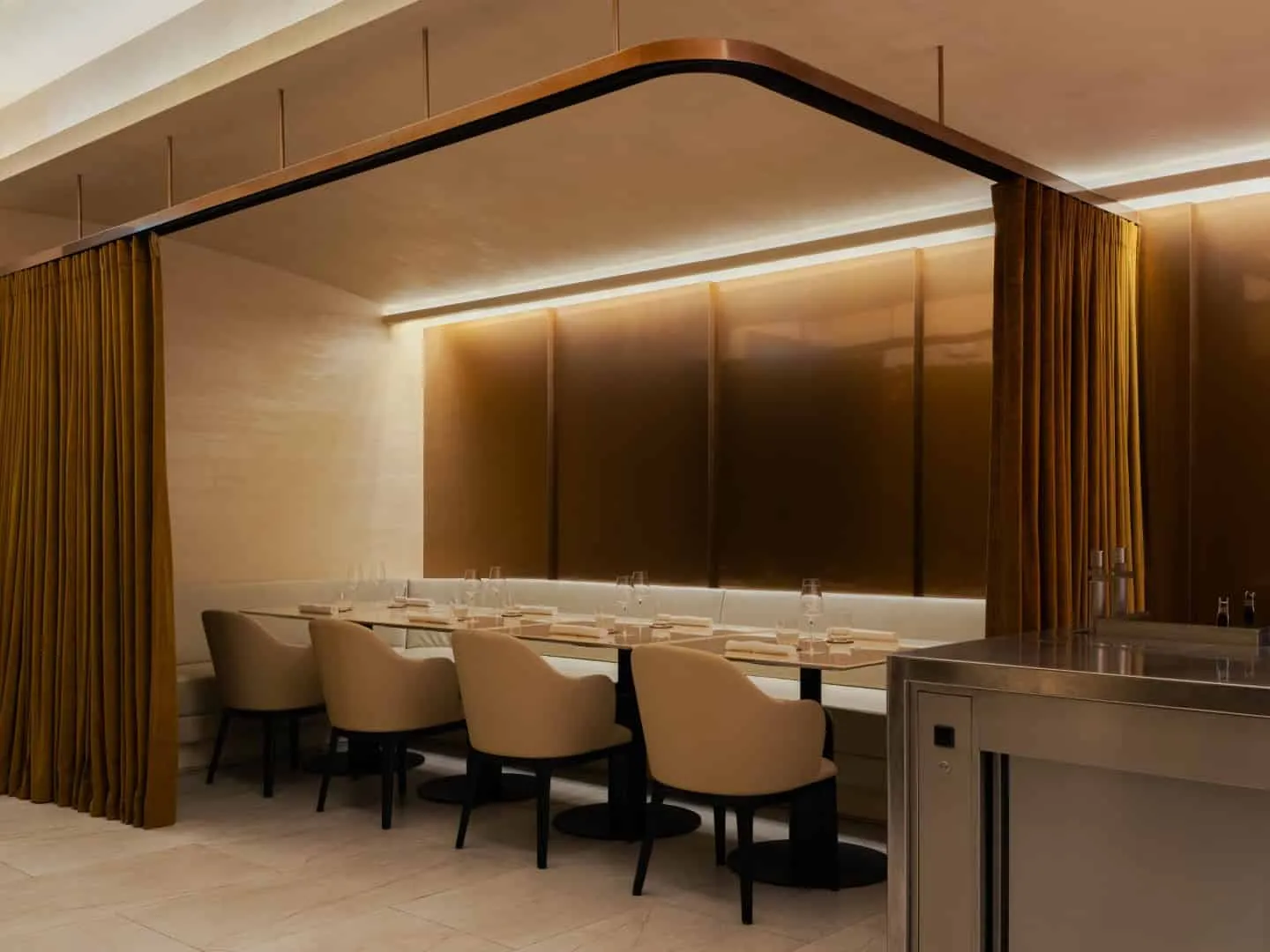 Renovierung des Restaurants Lerouy in Singapur von Studio Hot Design Folks