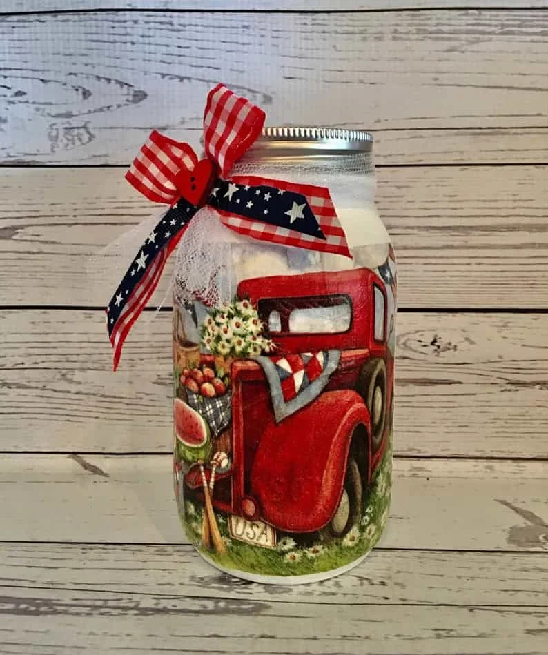 14. Patriotischer roter LKW zum 4. Juli