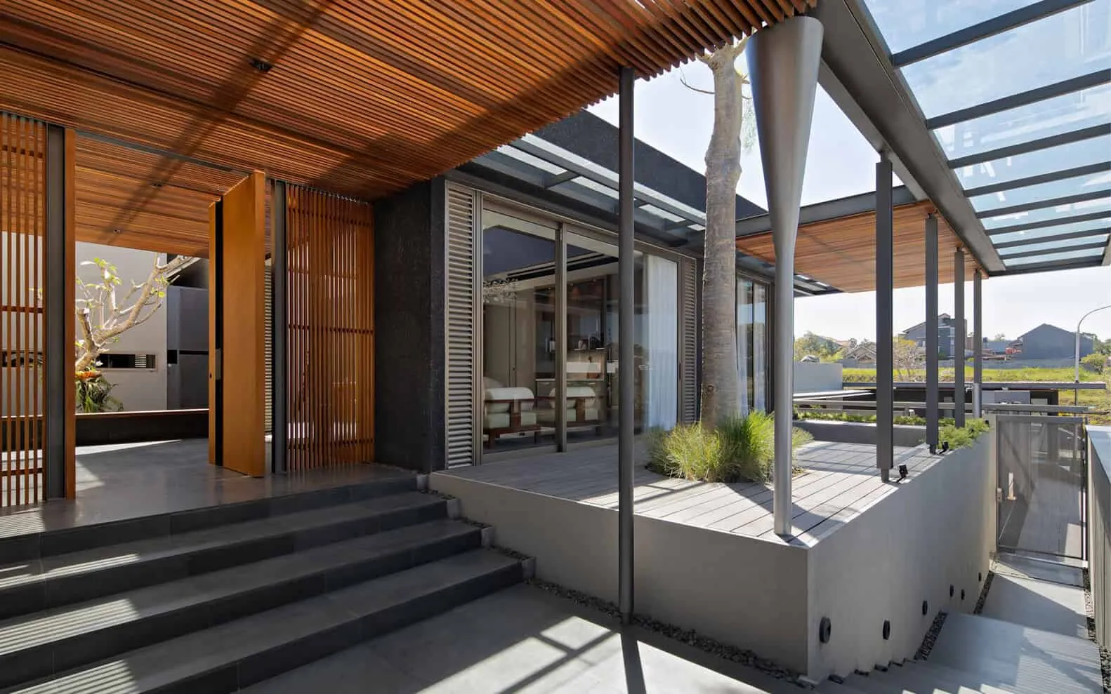 Patio Livity 大宅：56米面宽的可持续安全居住示范