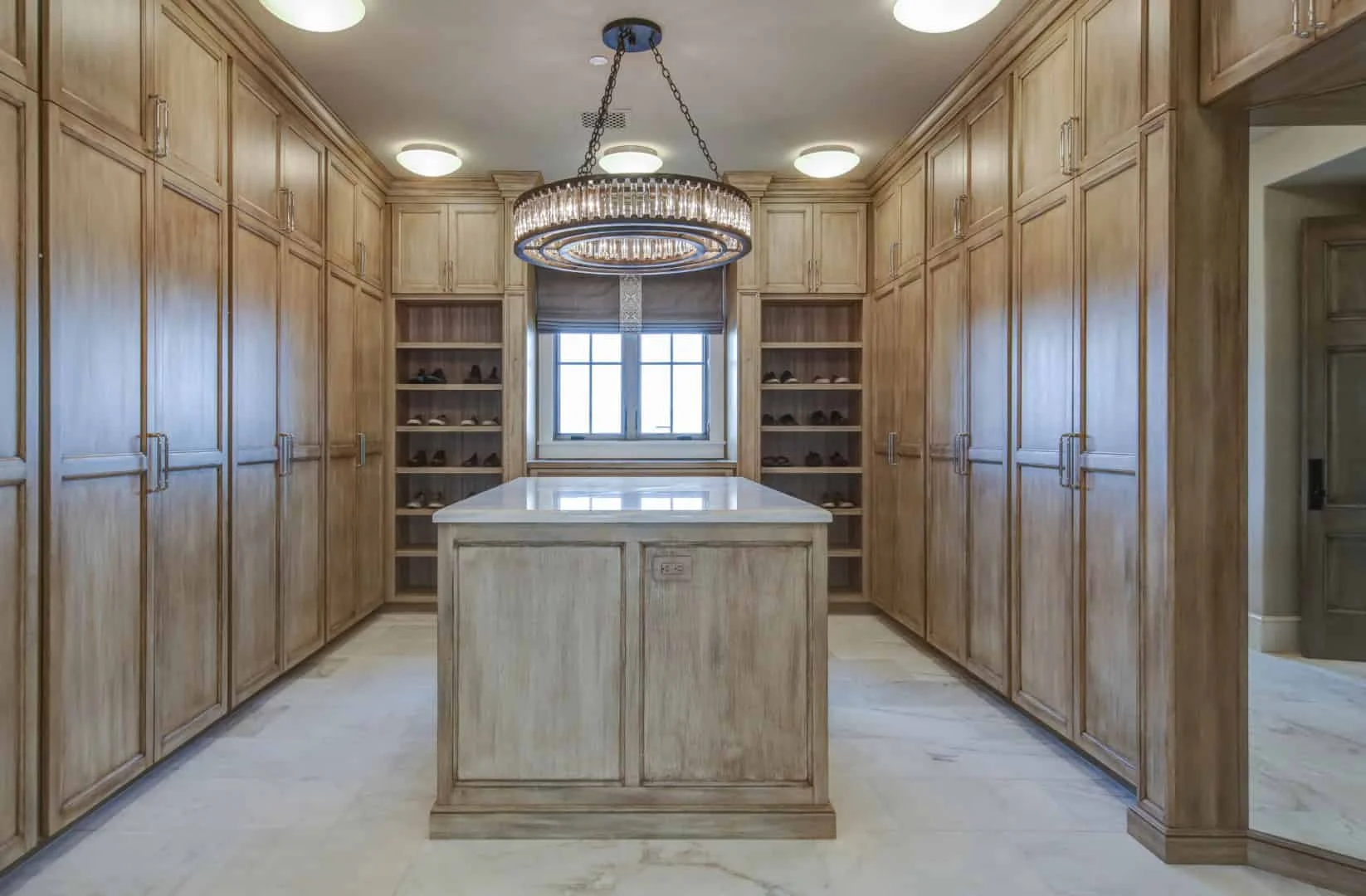 5. Armario de madera, Phoenix