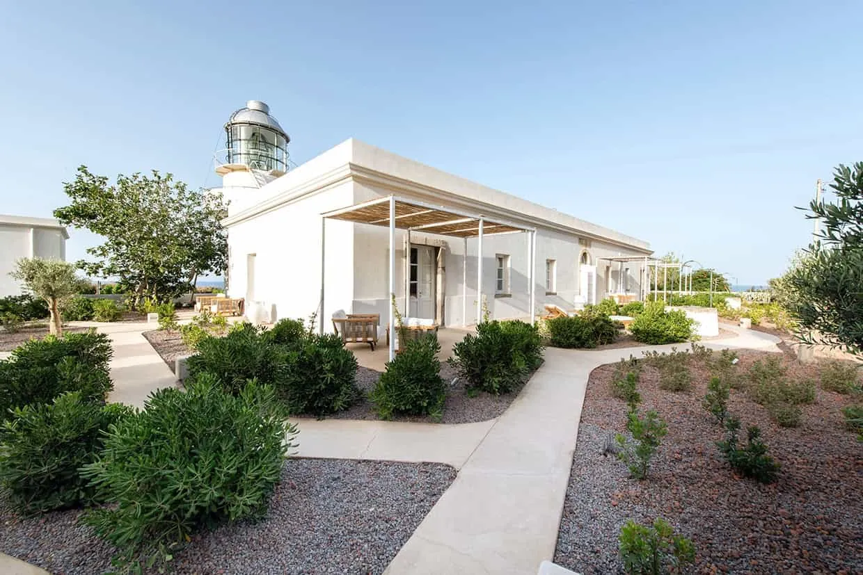 卡波法罗灯塔：由MAB Arquitectura建筑事务所修复的照明设施