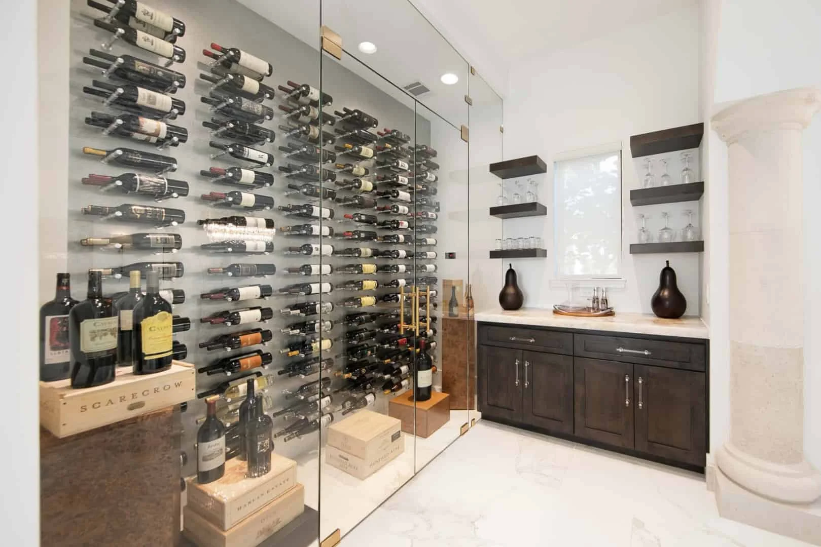 5. Середземноморський винний погреб, Остін