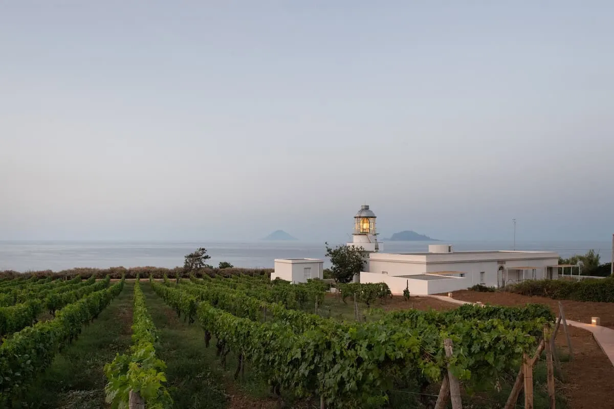 卡波法罗灯塔：由MAB Arquitectura建筑事务所修复的照明设施