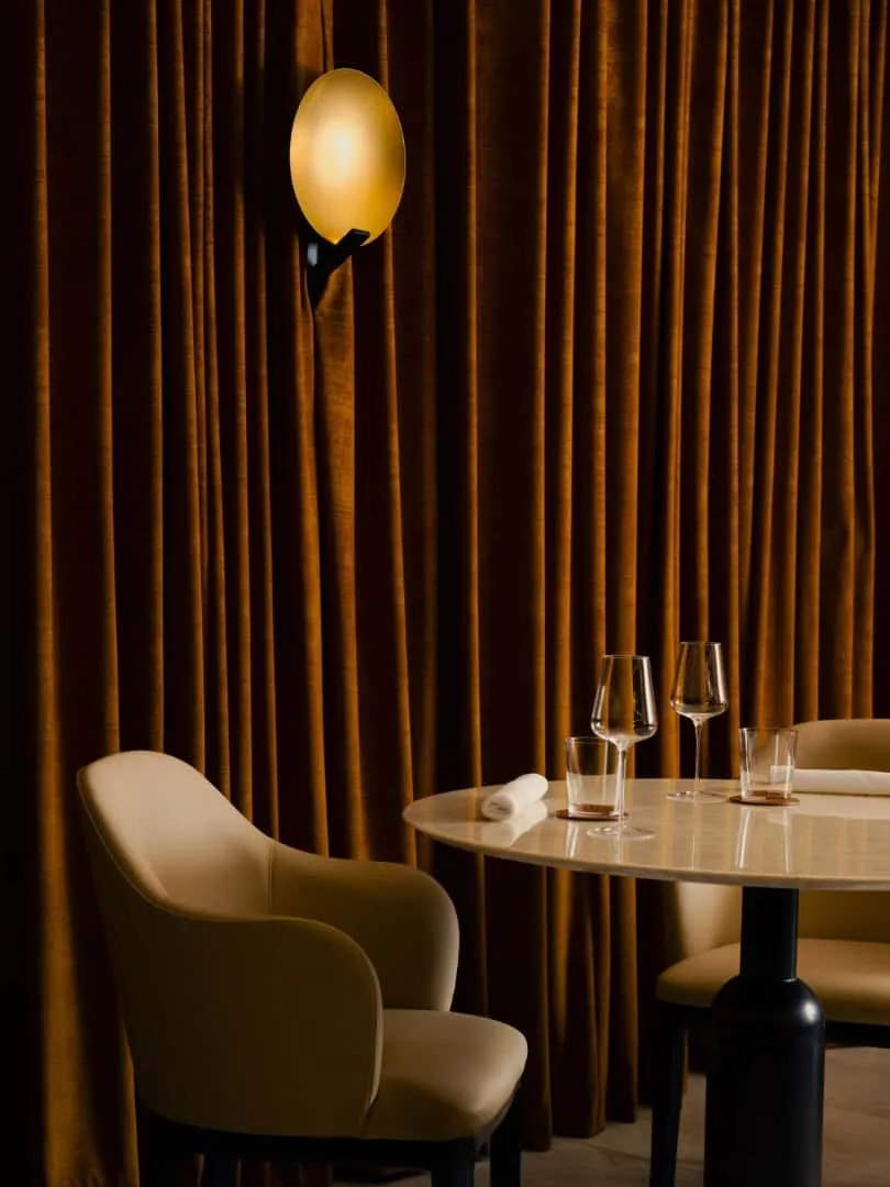 Renovierung des Restaurants Lerouy in Singapur von Studio Hot Design Folks