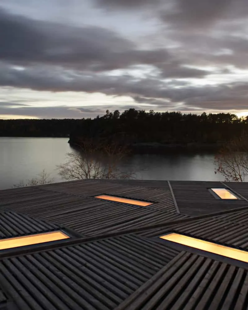 阿特利奥斯洛岛上的住宅——挪威海岸的雕塑小屋