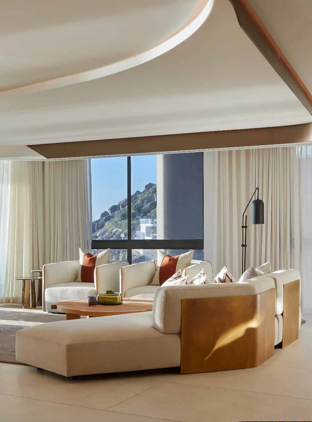 SAOTA和ARRCC的水岸别墅：克利夫顿雕塑式海滩疗养地