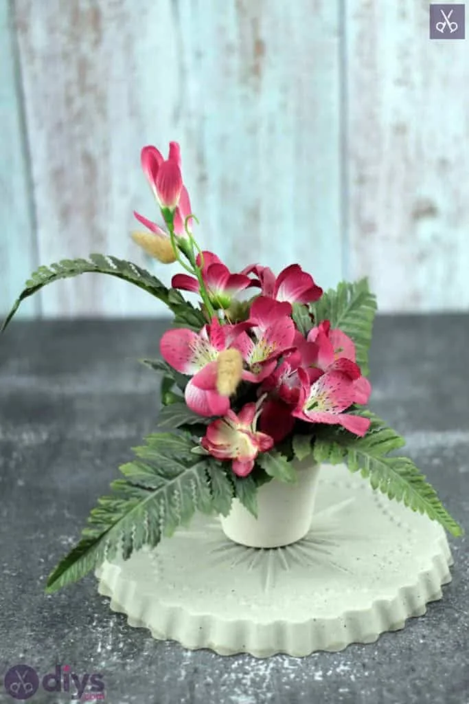 2. Soporte para flores de concreto