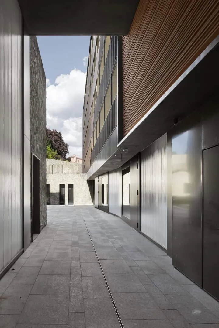 弗兰克林大学瑞士校区扩建项目由弗拉维亚诺·卡普里奥蒂建筑事务所设计