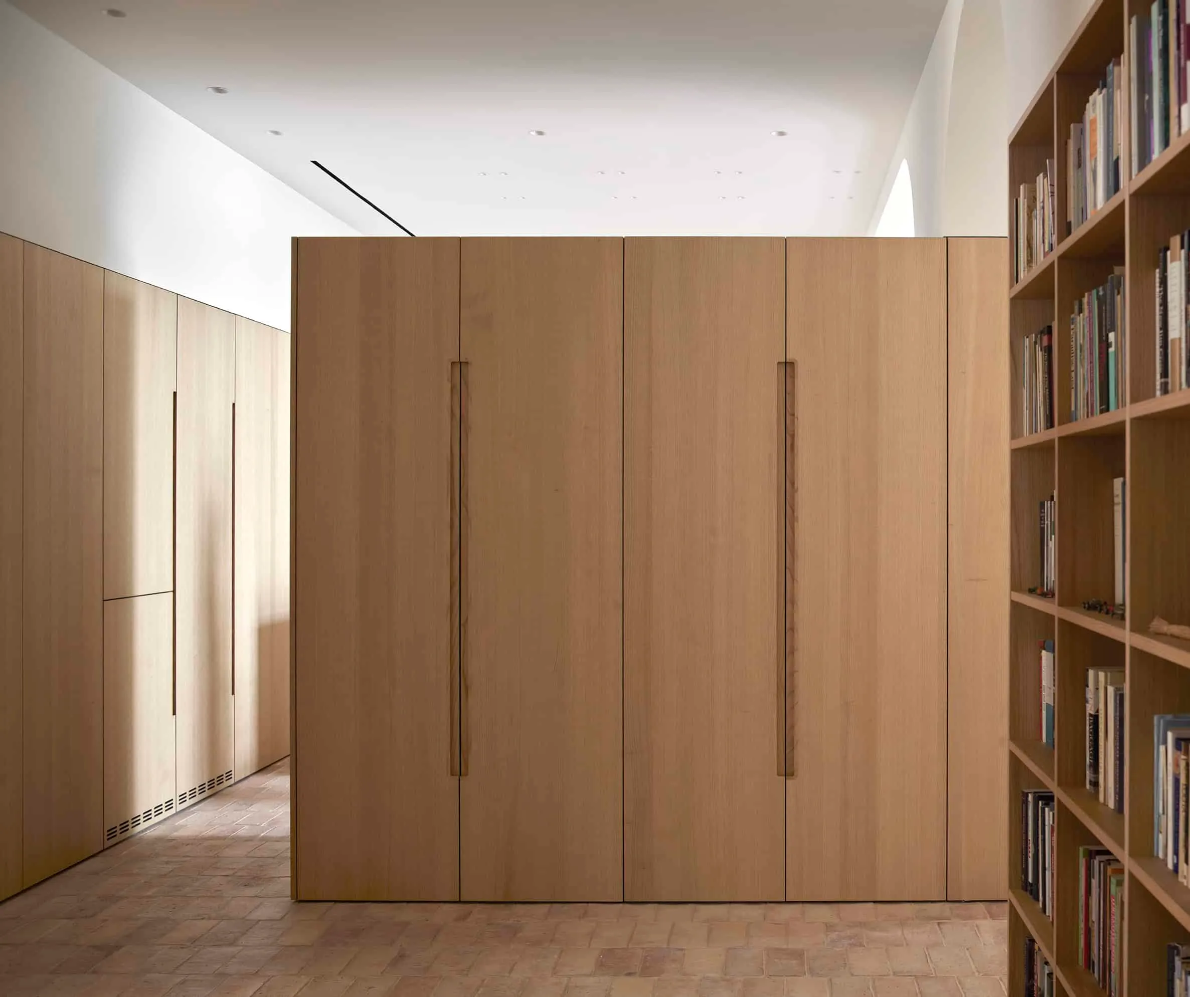 GOB17 Apartment | DG Arquitecto + Gosende Navarro Studio | Valencia, Spain