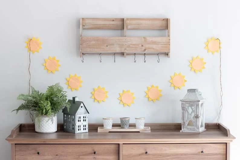 12. Guirnalda de fieltro con sol