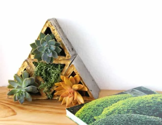 9. Macetas geométricas modulares