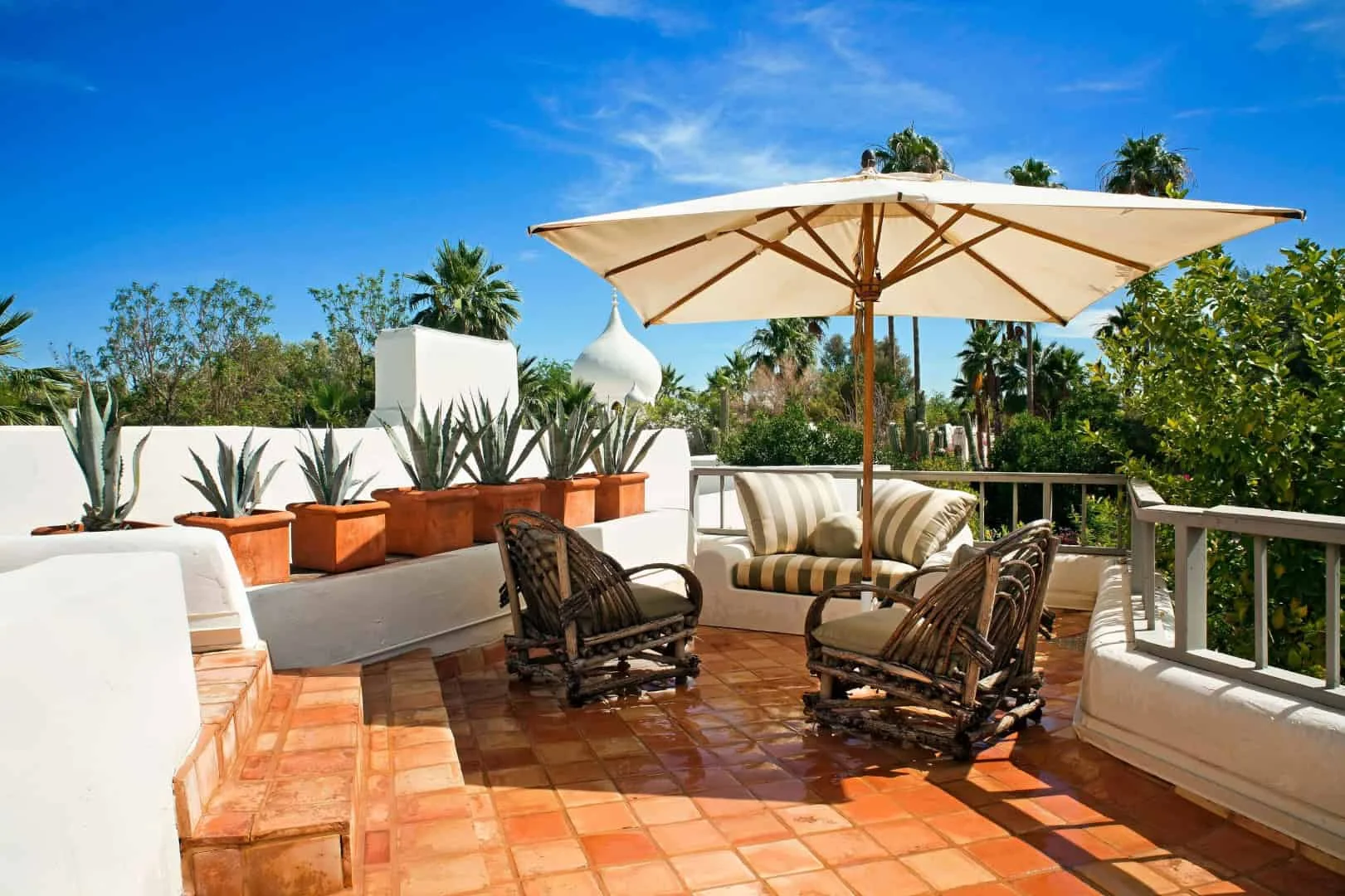 Balcón Mediterráneo Cálido y Agradable