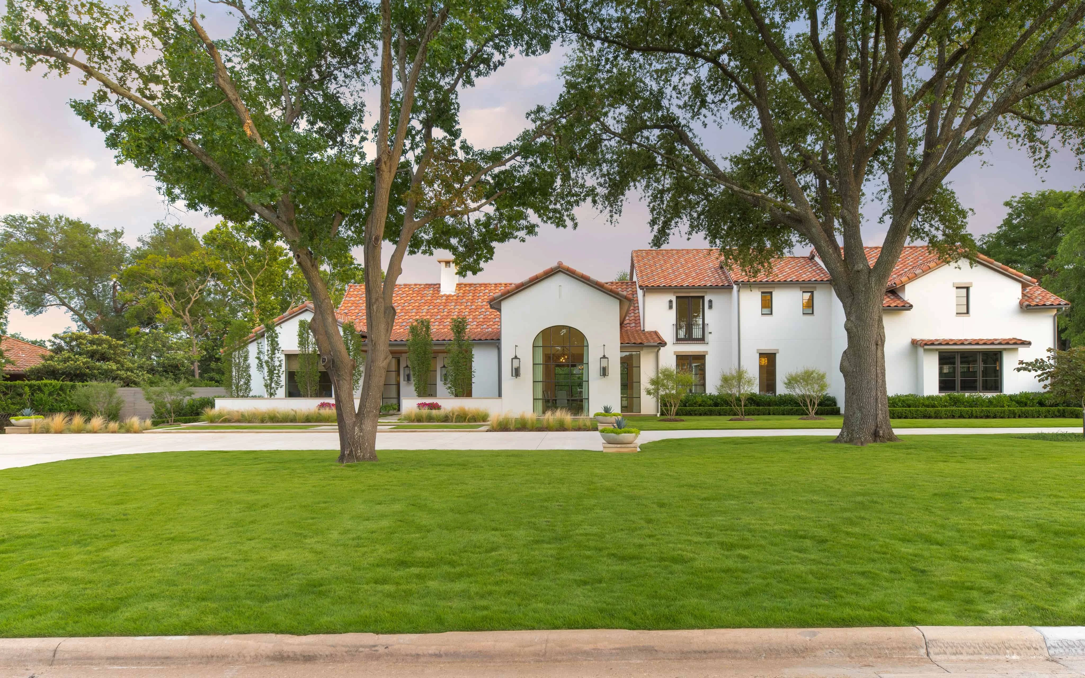 15 Stunning Mediterranean Exterior Designs for Timeless Elegance